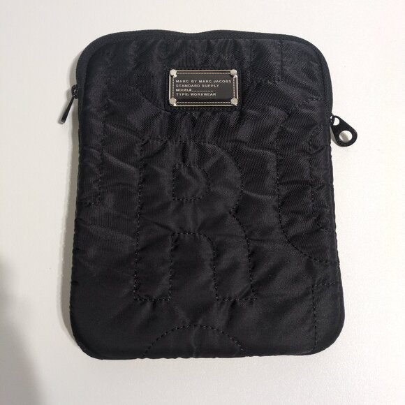 Marc By Marc Jacobs Tablet Tech Sleeve Black Zippered Pouch Quilted Nylon - Picture 1 of 9